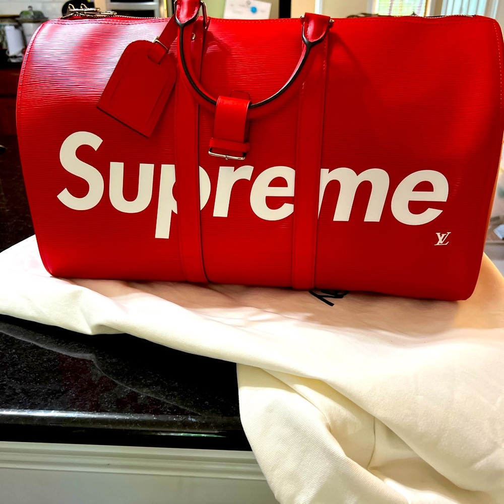 LOUIS VUITTON X SUPREME KEEPALL 45 brand new never used